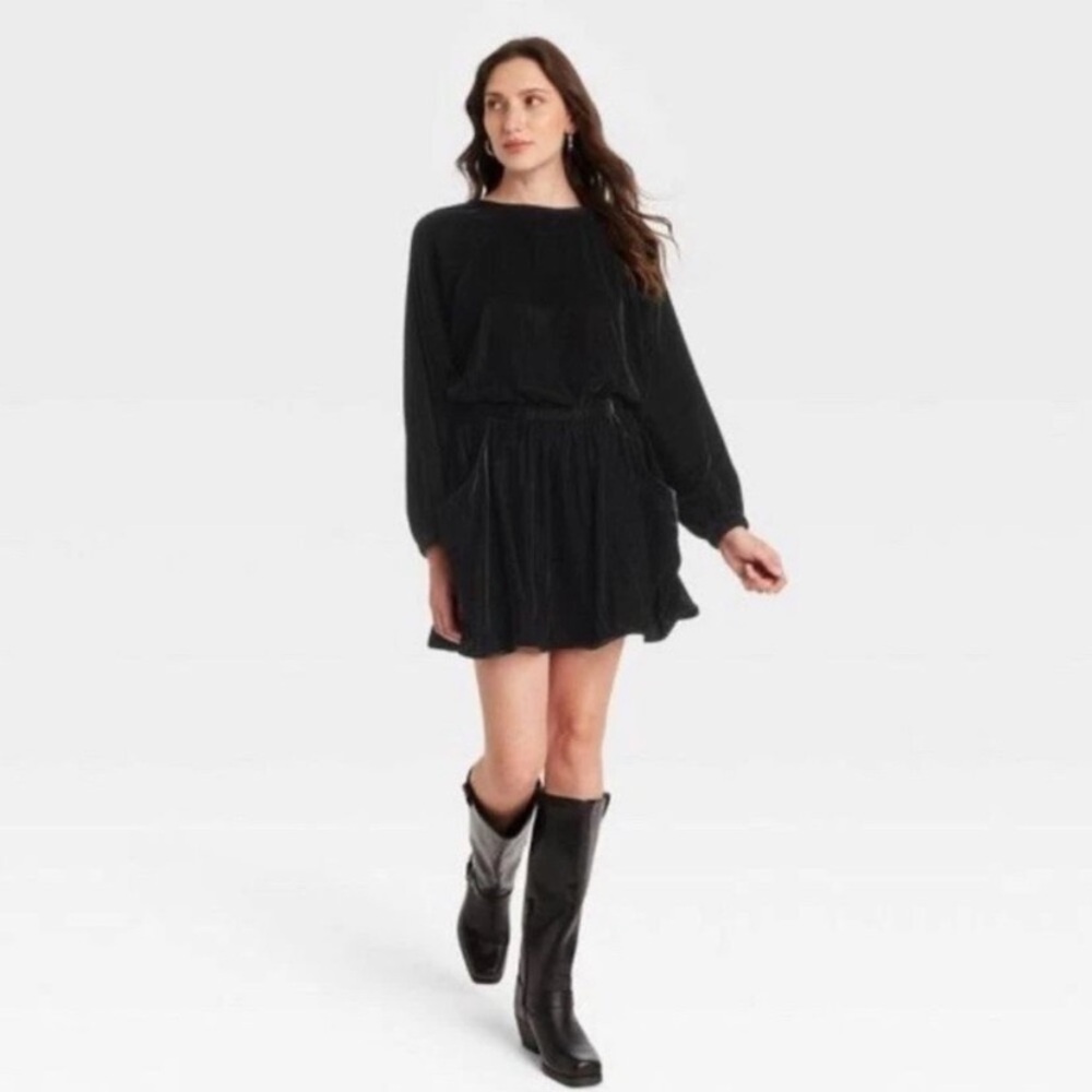 Universal Thread Black velour long sleeve dress size Medium